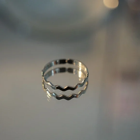 Shiny Silver Ring Collection - Picture 4 of 6